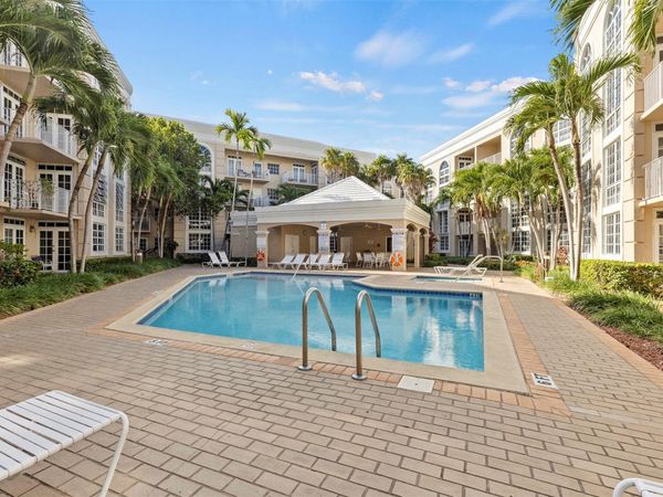 1280 S Alhambra Cir, Unit 2112, Coral Gables, FL 33146