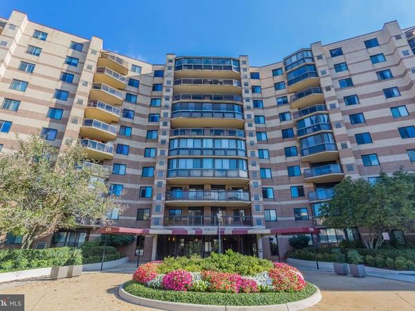 8360 GREENSBORO DRIVE, Unit 516, MCLEAN, VA 22102