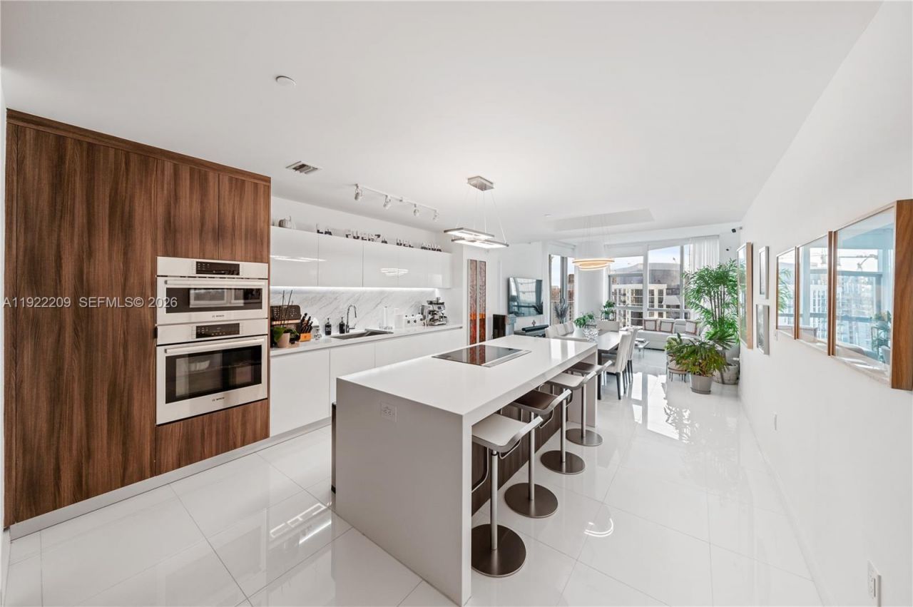 851 NE 1st Ave, Unit 3911, Miami, FL 33132 Photo