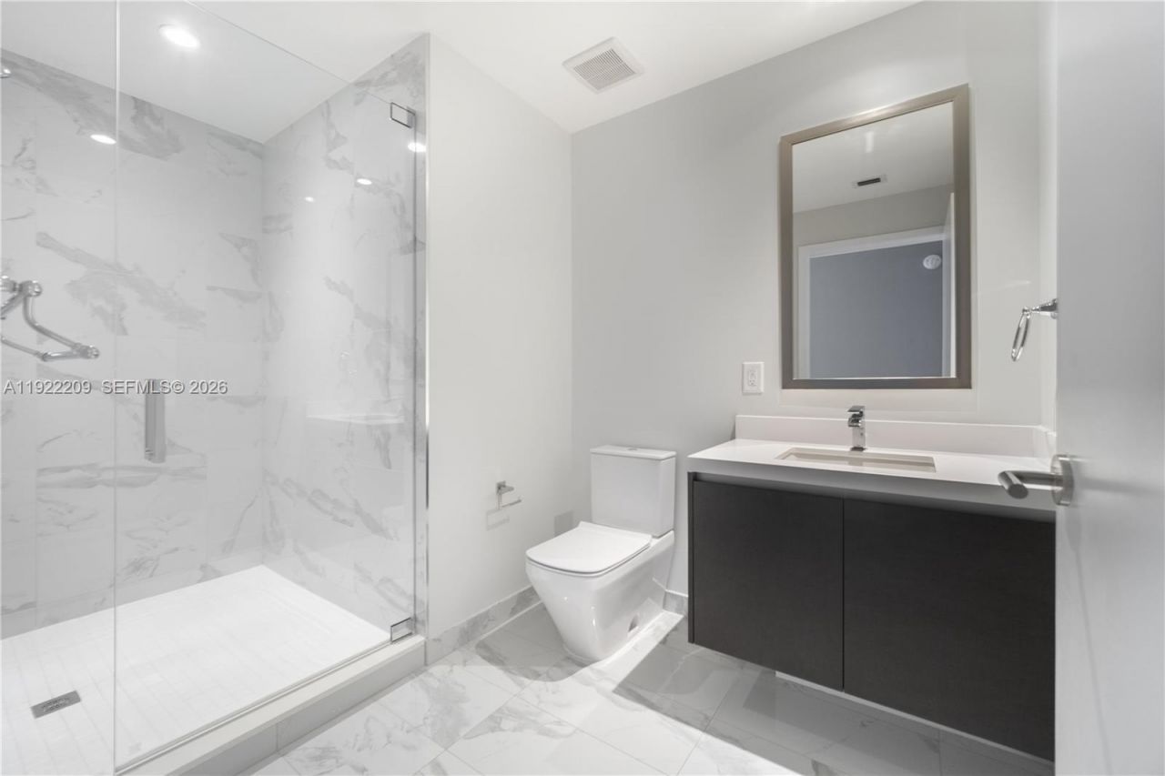 851 NE 1st Ave, Unit 3911, Miami, FL 33132 Photo