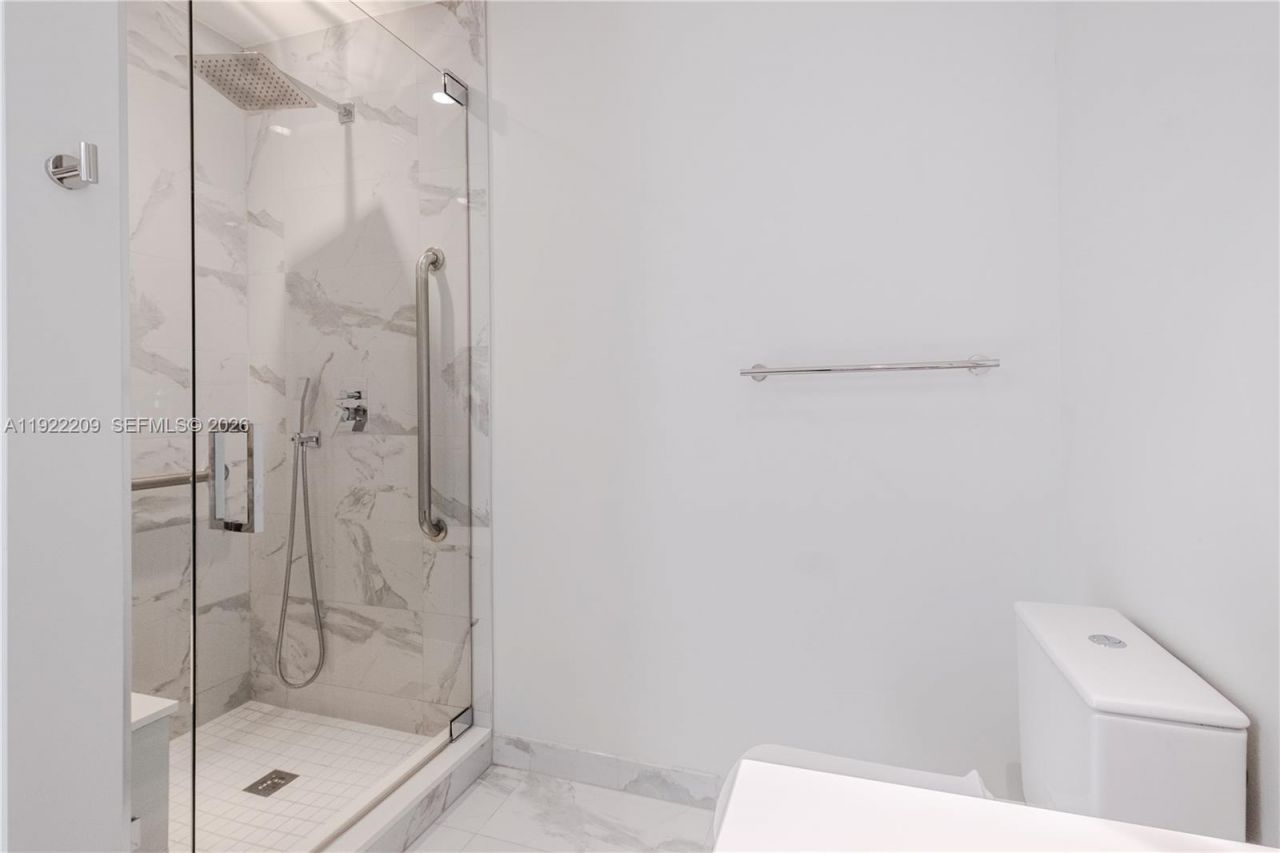 851 NE 1st Ave, Unit 3911, Miami, FL 33132 Photo