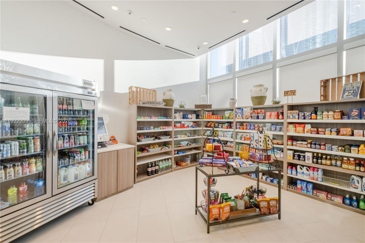 851 NE 1st Ave, Unit 3911, Miami, FL 33132 Photo