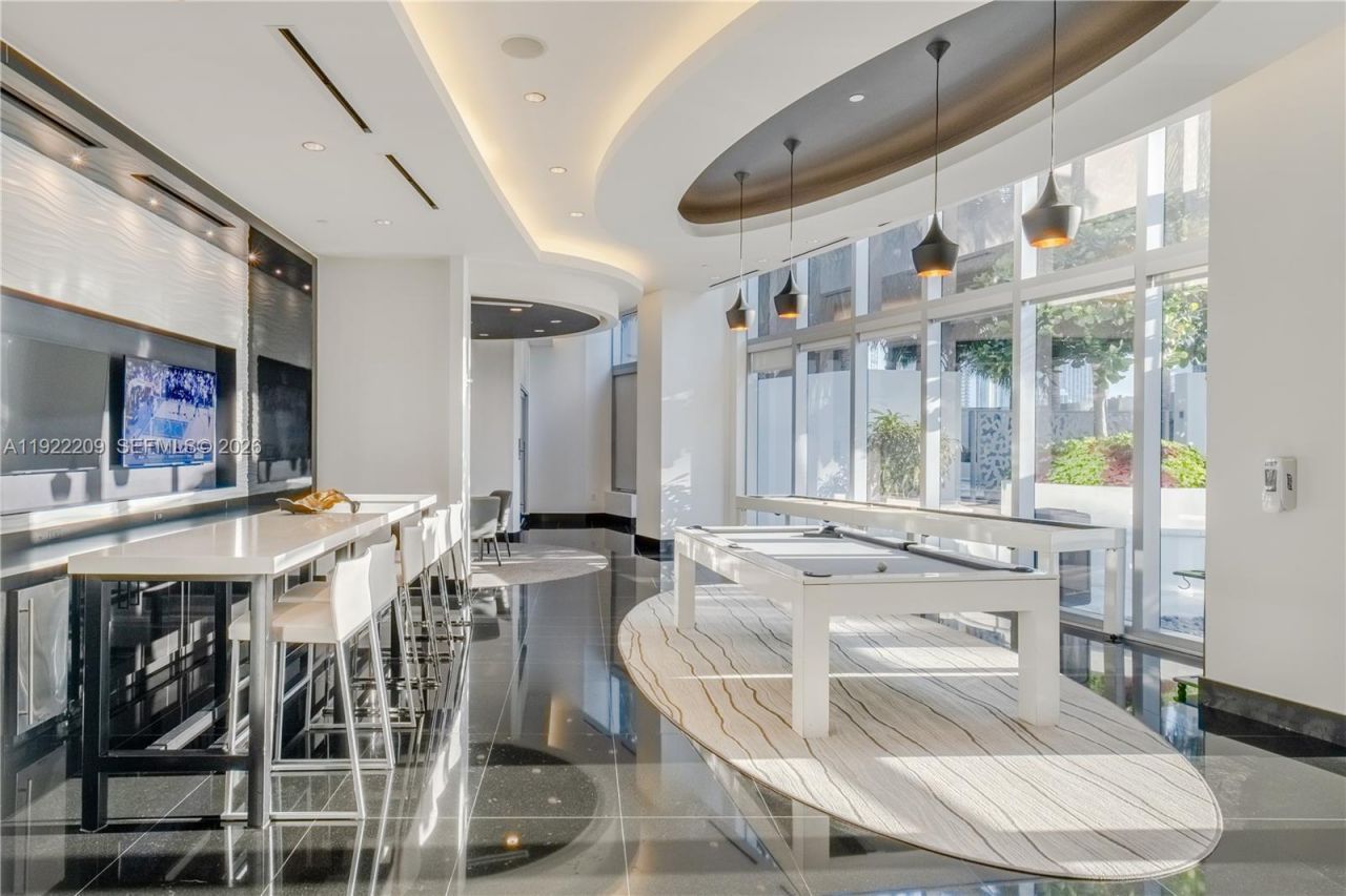 851 NE 1st Ave, Unit 3911, Miami, FL 33132 Photo