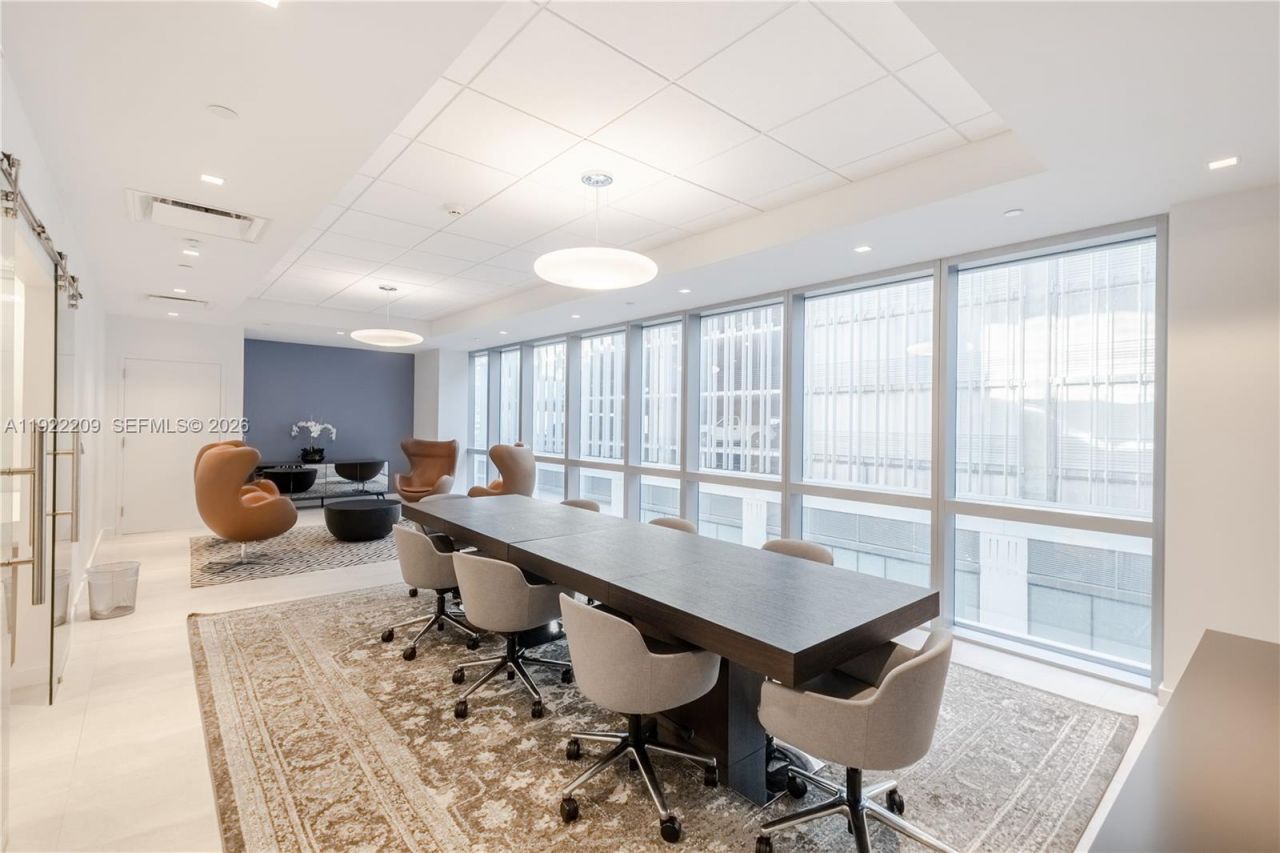 851 NE 1st Ave, Unit 3911, Miami, FL 33132 Photo