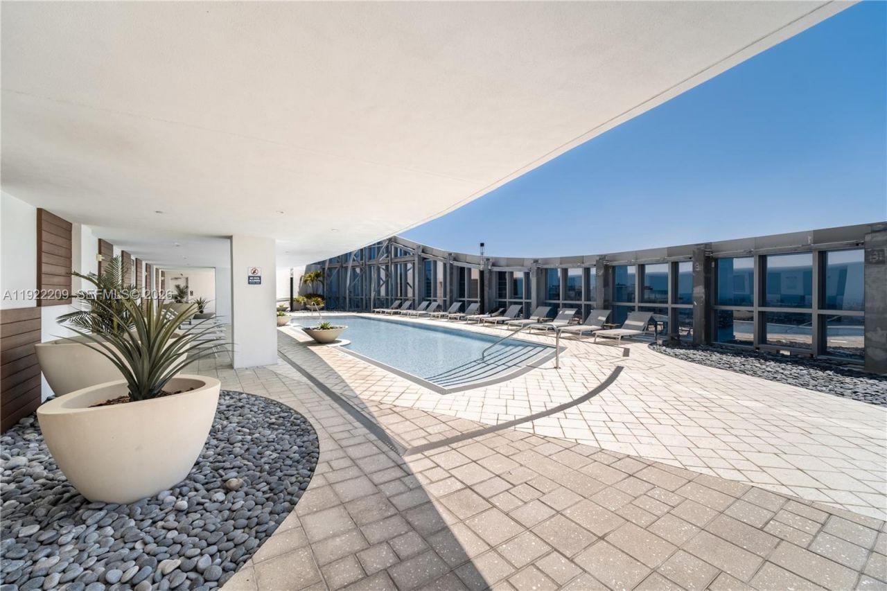 851 NE 1st Ave, Unit 3911, Miami, FL 33132 Photo