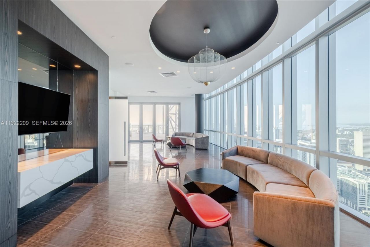 851 NE 1st Ave, Unit 3911, Miami, FL 33132 Photo