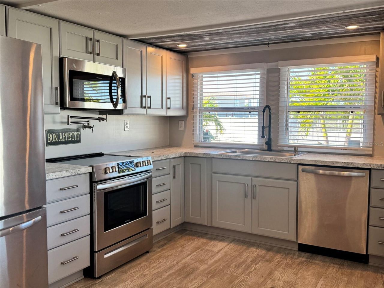 2216 Pennsylvania Avenue, Bradenton, FL 34207 Photo