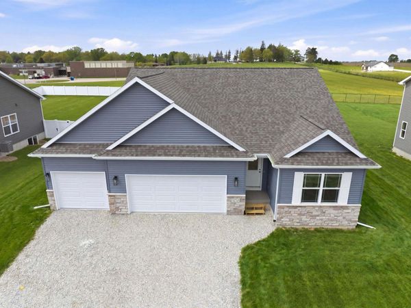 5752 Wall Street, Waterloo, IA 50701