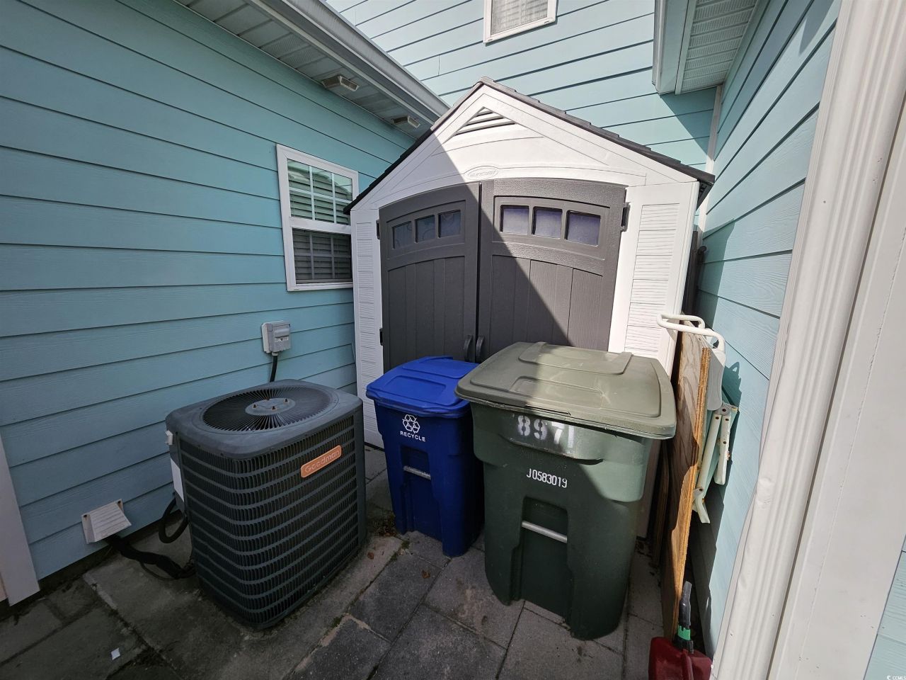 629 Surfsong Way Photo 19