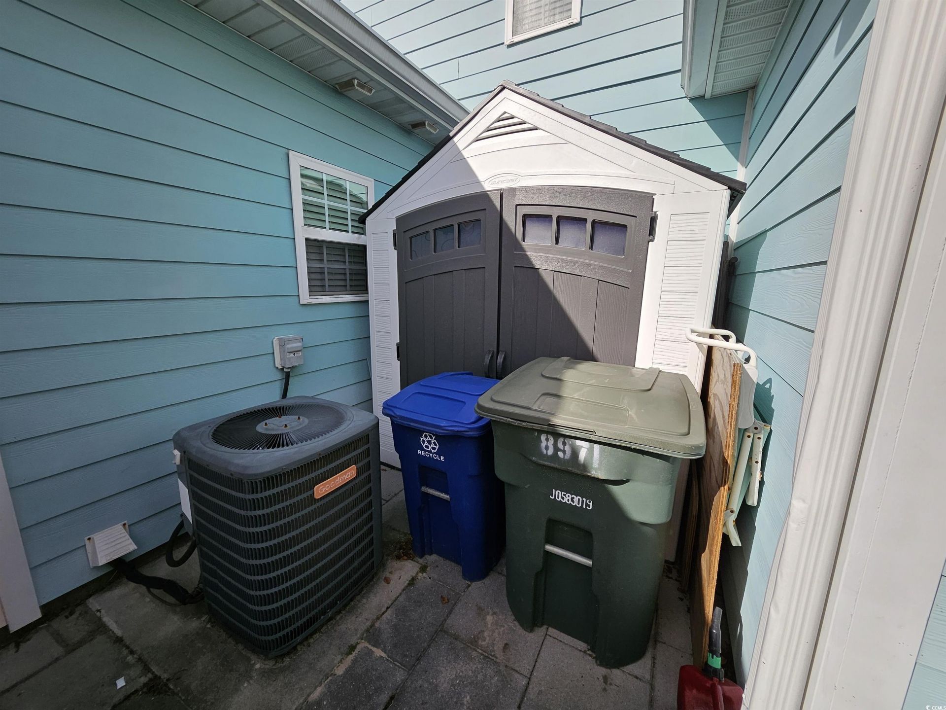 629 Surfsong Way Photo 19