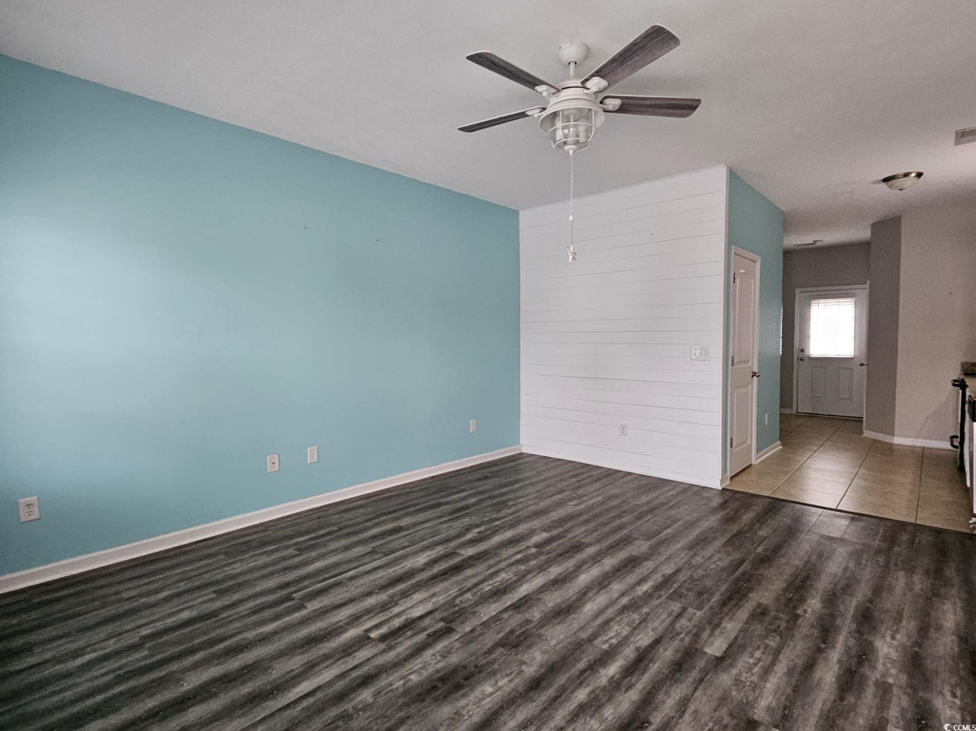 629 Surfsong Way Photo 5