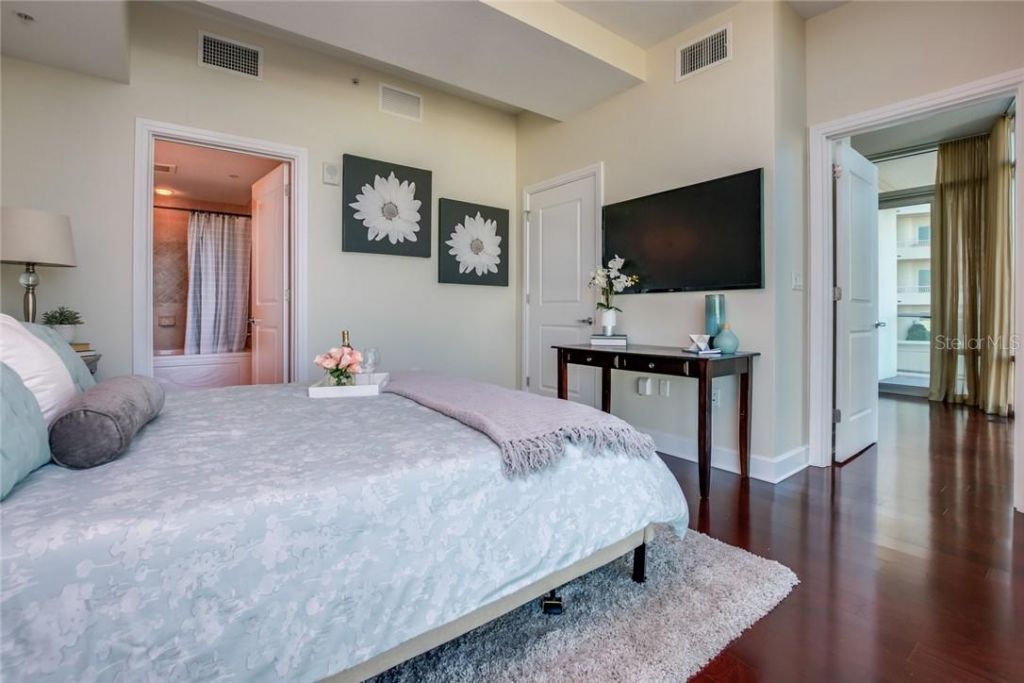 101 S Eola Drive, Unit 621, Orlando, FL 32801 Photo
