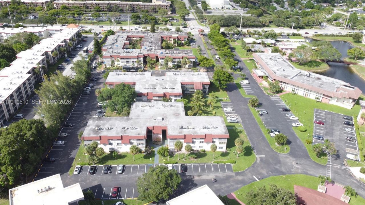 3081 NW 47th Ter, Unit 202, Lauderdale Lakes, FL 33313 Photo