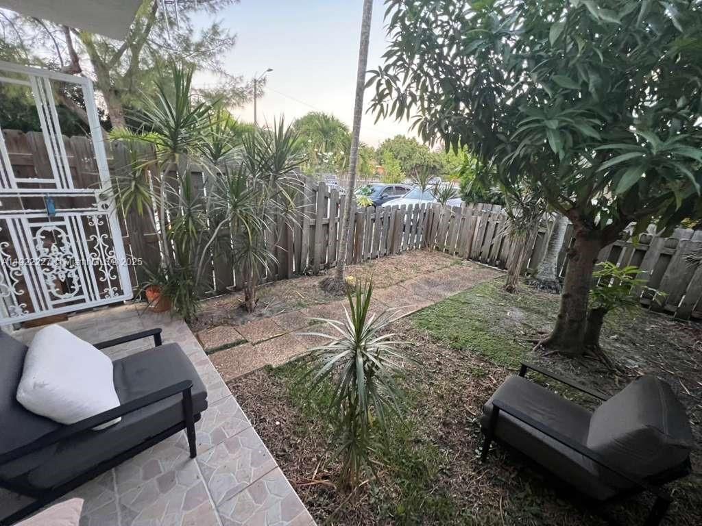 1480 NE 151st St, Unit 101, Miami, FL 33162 Photo