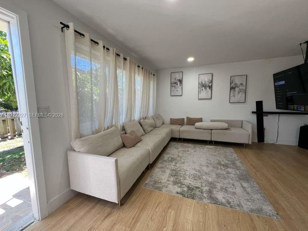 1480 NE 151st St, Unit 101, Miami, FL 33162 Photo