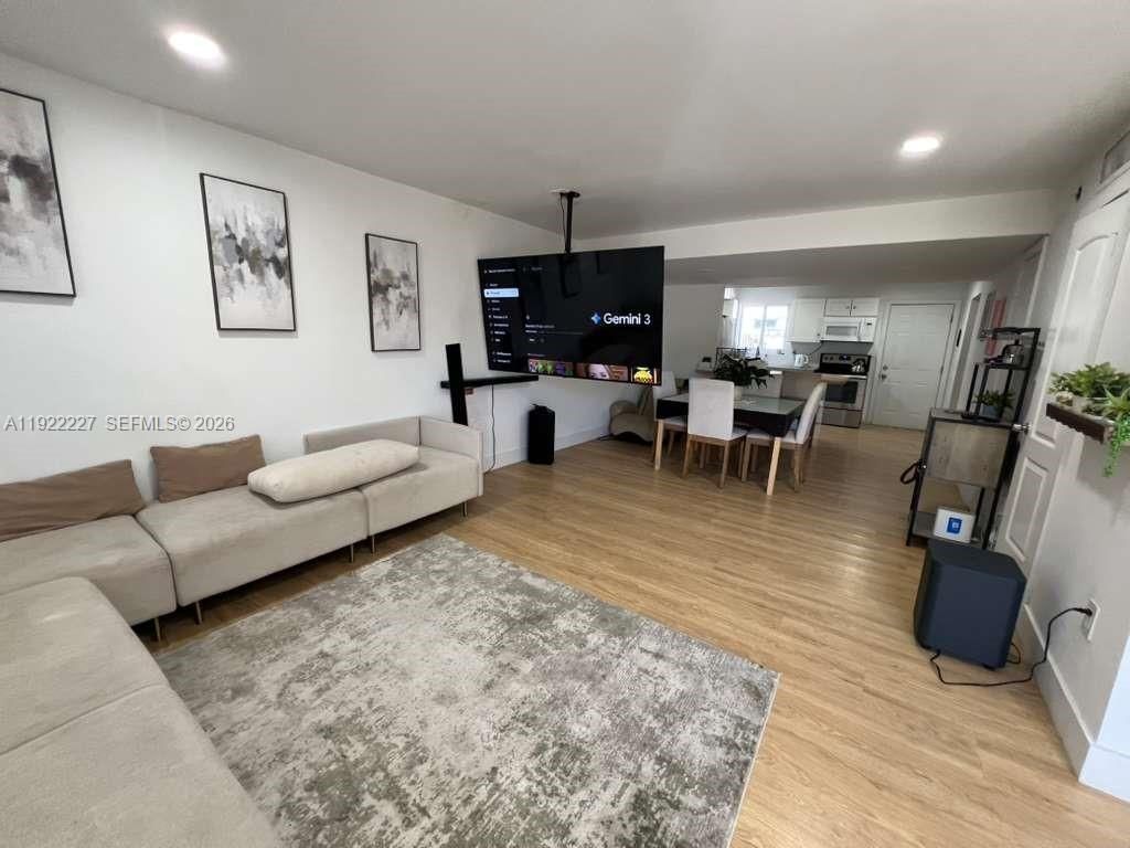 1480 NE 151st St, Unit 101, Miami, FL 33162 Photo