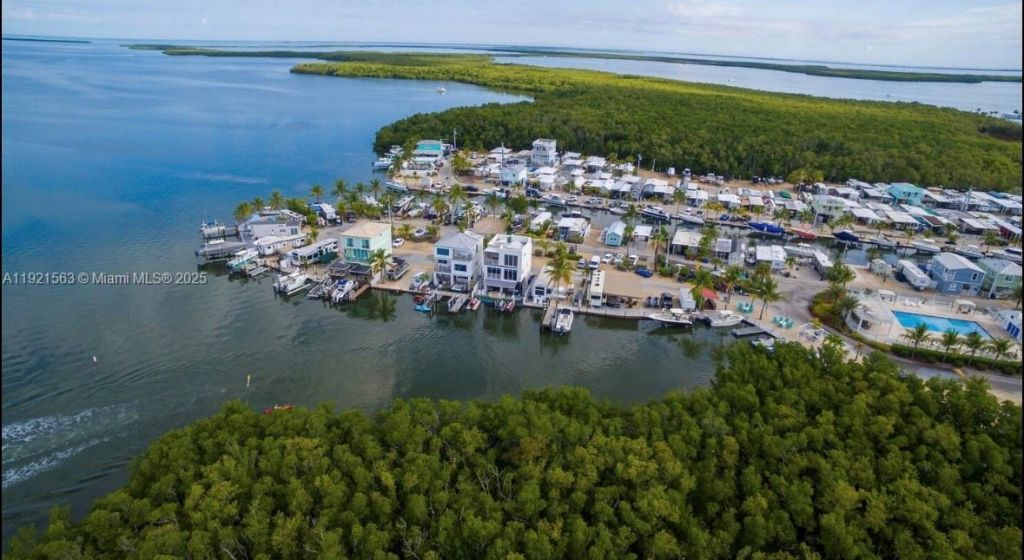 325 Calusa St 516, Key Largo, FL 33037 Photo
