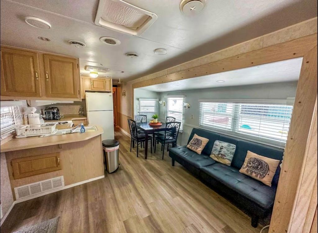 325 Calusa St 516, Key Largo, FL 33037 Photo