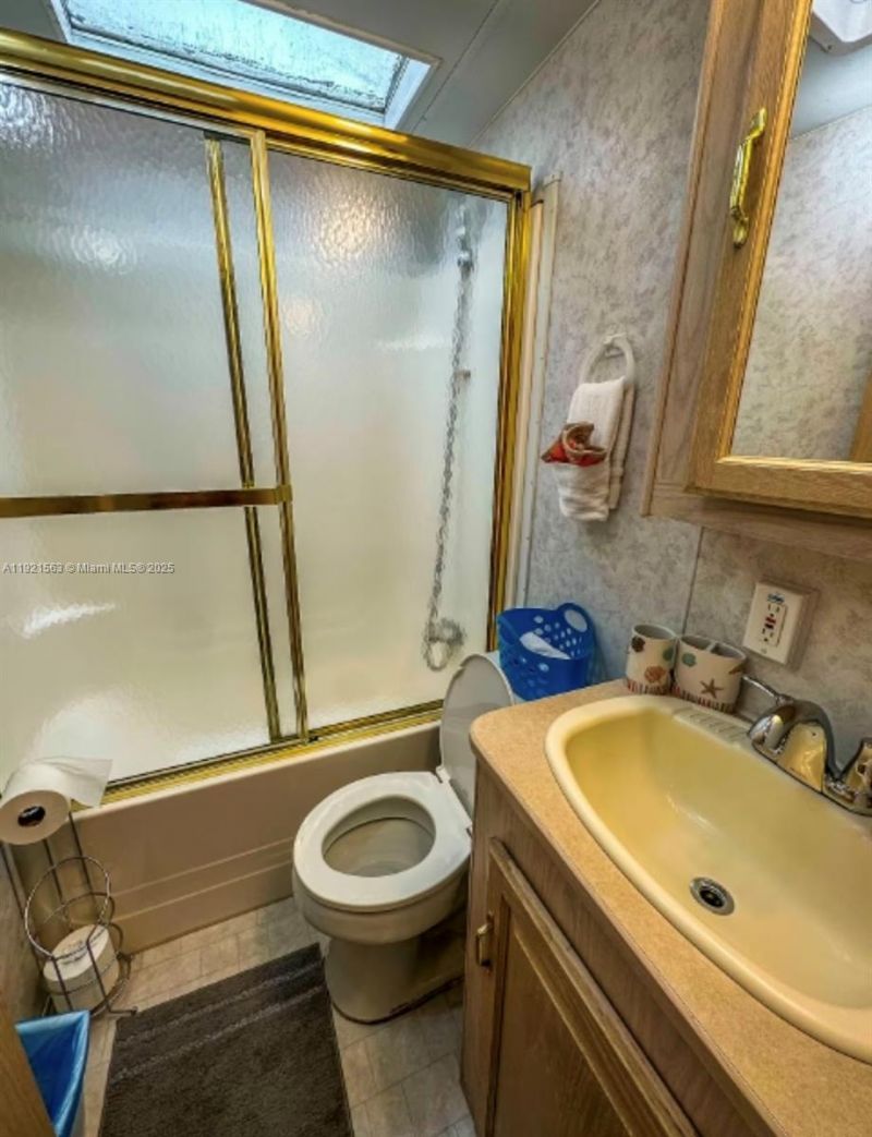 325 Calusa St 516, Key Largo, FL 33037 Photo