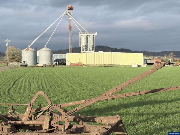 10755 Highway 22 Hwy, Dallas, OR 97388