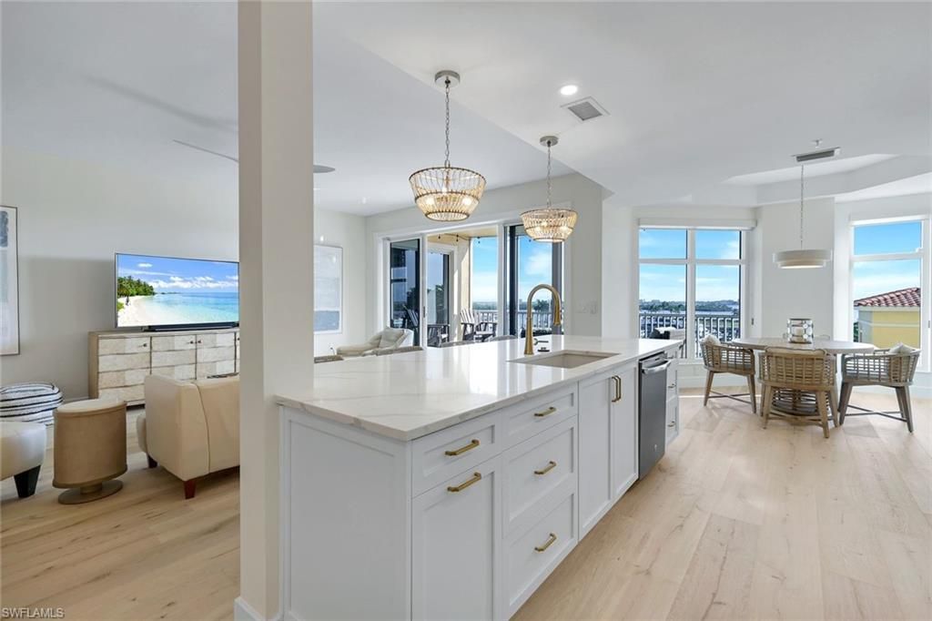 6021 Silver King Blvd, Unit 203, Cape Coral, FL 33914 Photo