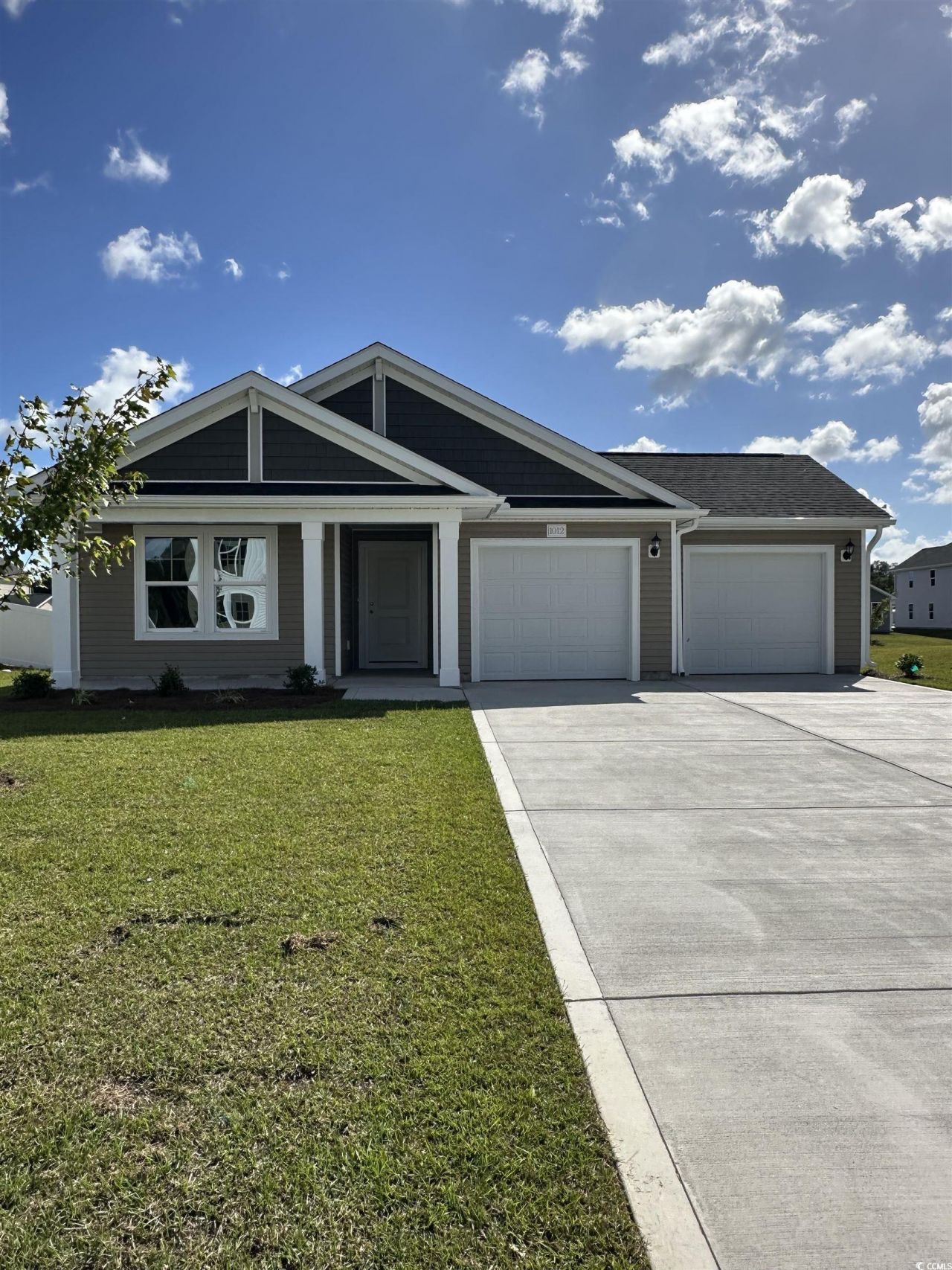 925 Caswell Dr. Photo 1