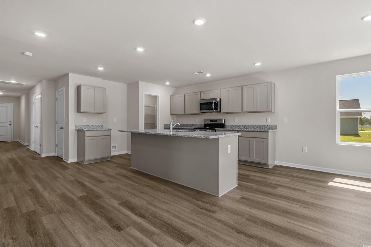 925 Caswell Dr. Photo 10