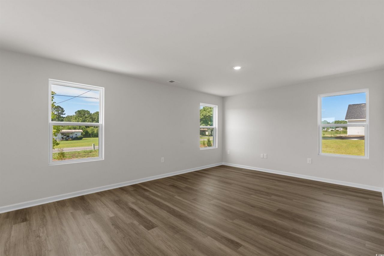 925 Caswell Dr. Photo 26