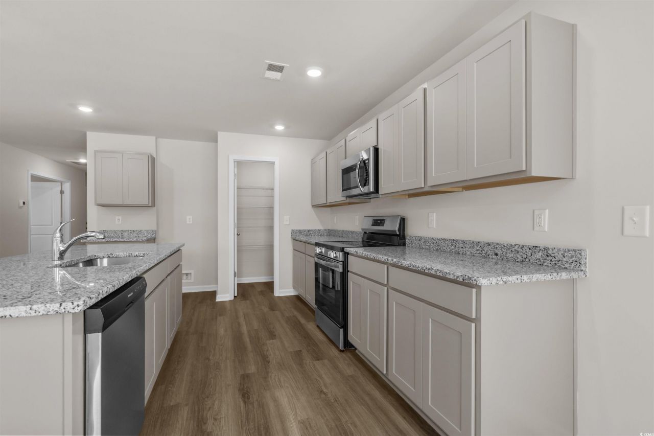 925 Caswell Dr. Photo 9