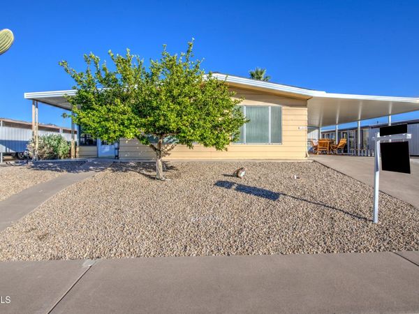 2259 N NICKLAUS Drive N, Mesa, AZ 85215