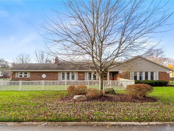 7622 Pelbrook Farm Drive, Centerville, OH 45459