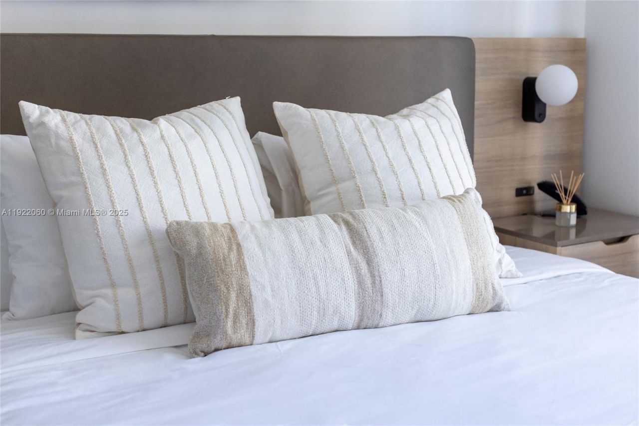 159 NE 6th St, Unit 3209, Miami, FL 33132 Photo