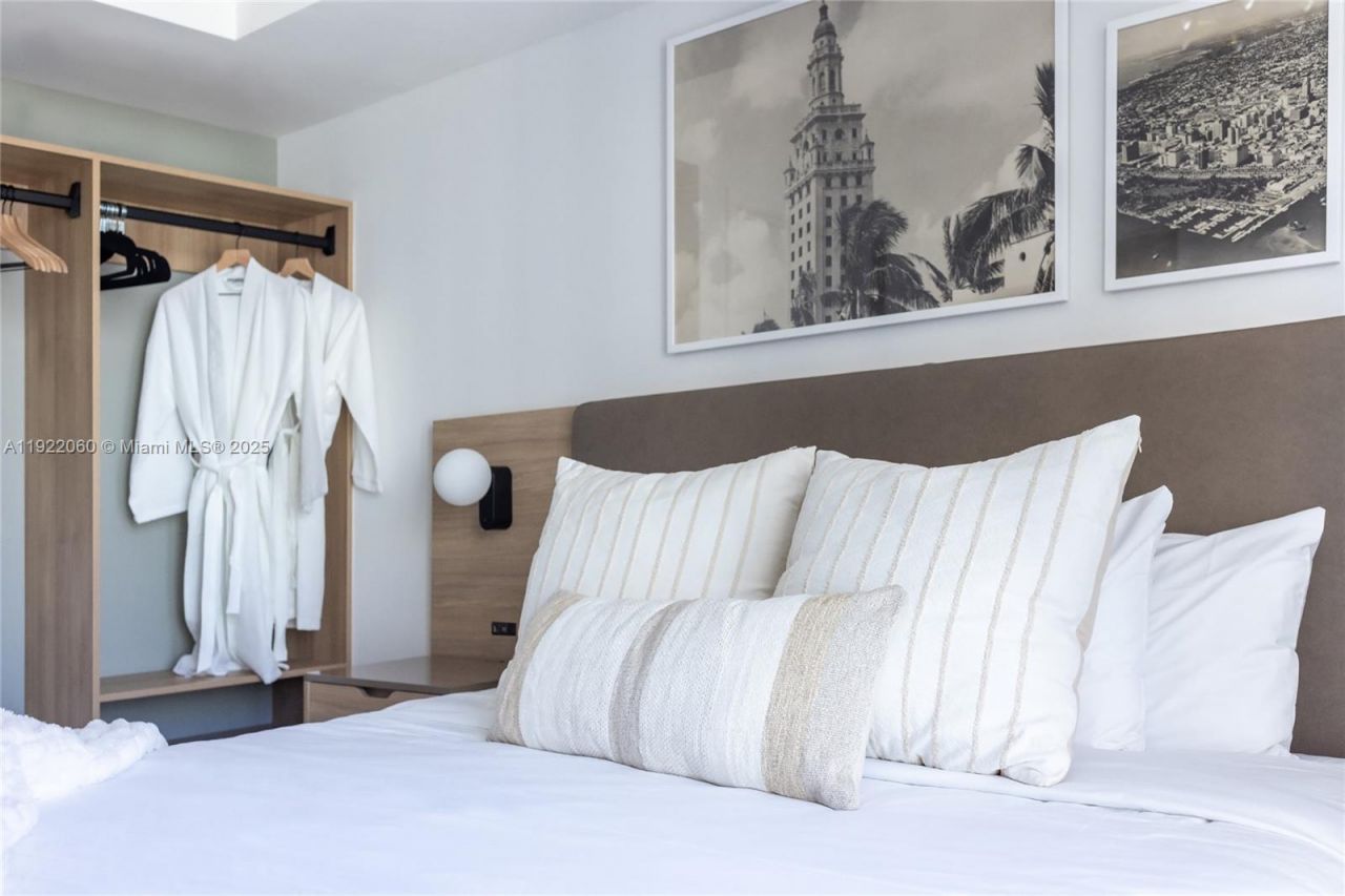 159 NE 6th St, Unit 3209, Miami, FL 33132 Photo