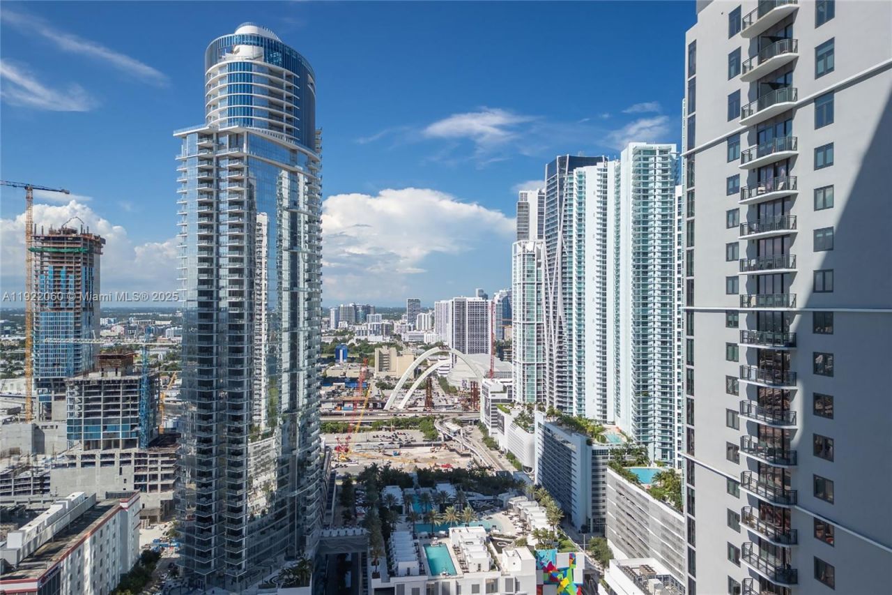 159 NE 6th St, Unit 3209, Miami, FL 33132 Photo