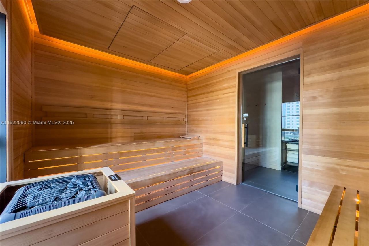 159 NE 6th St, Unit 3209, Miami, FL 33132 Photo