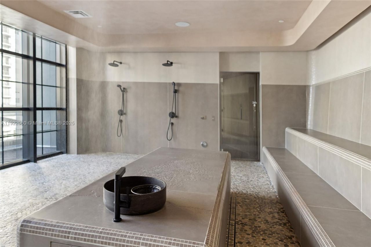 159 NE 6th St, Unit 3209, Miami, FL 33132 Photo