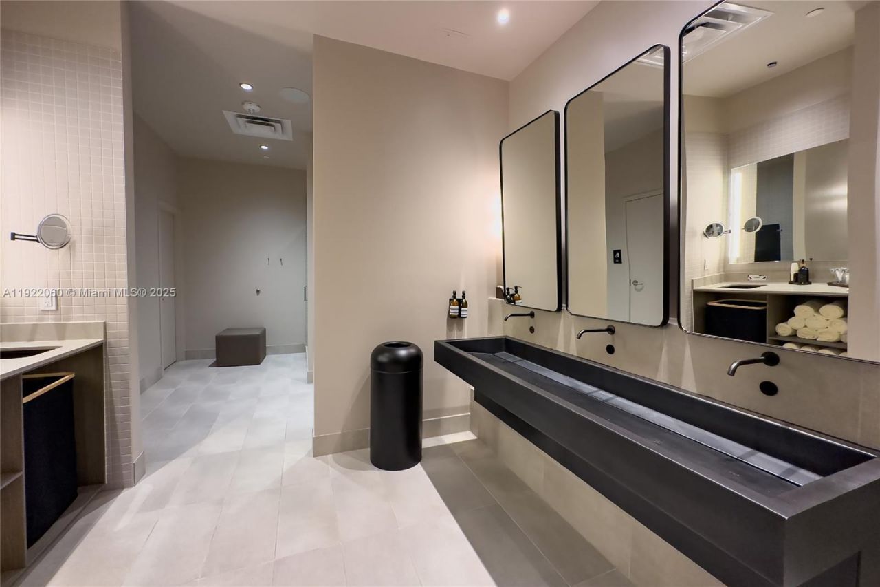 159 NE 6th St, Unit 3209, Miami, FL 33132 Photo