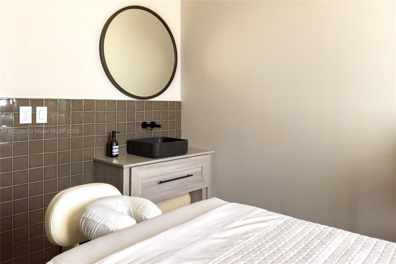 159 NE 6th St, Unit 3209, Miami, FL 33132 Photo