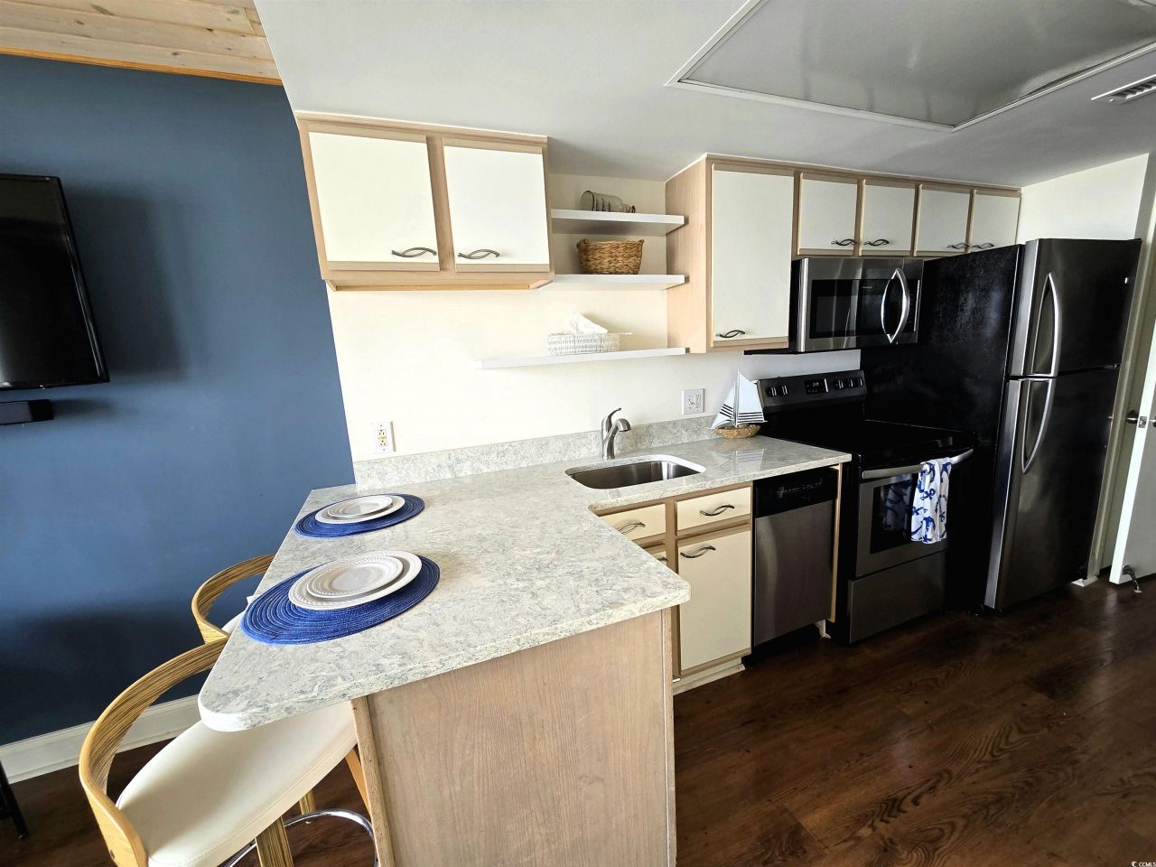 161 Seawatch Dr. Photo 8