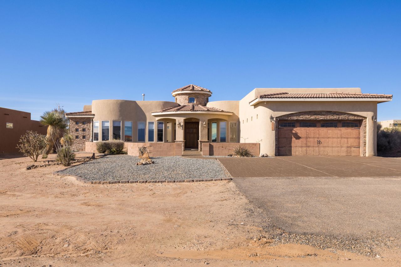 2177 Chihuahua Road Ne, Rio Rancho, NM 87144 Main Photo