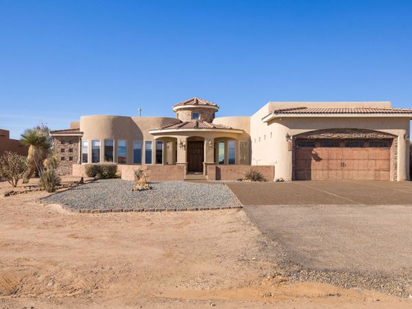 2177 Chihuahua Road NE, Rio Rancho, NM 87144