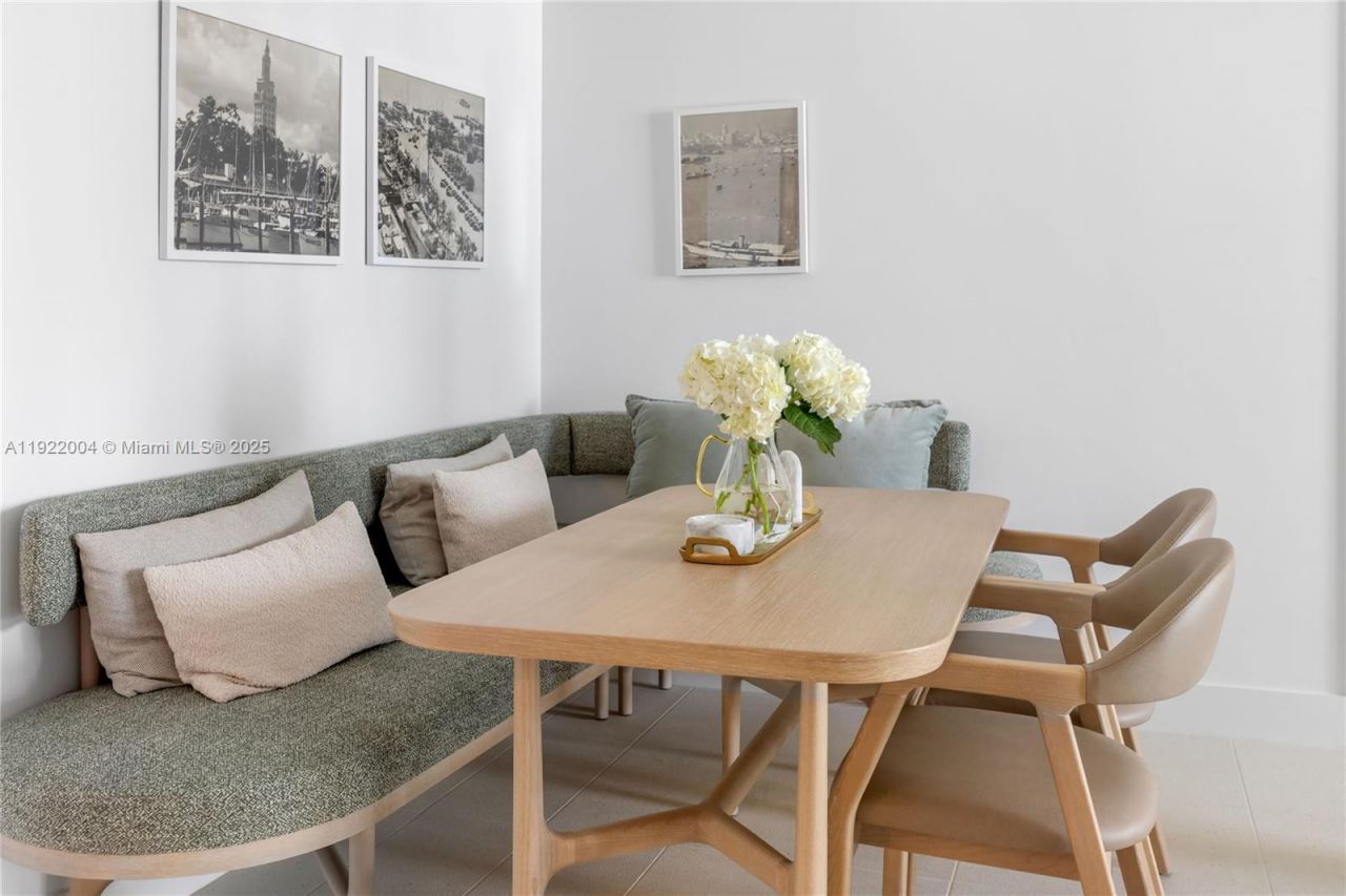 159 NE 6th St, Unit 3002, Miami, FL 33132 Photo