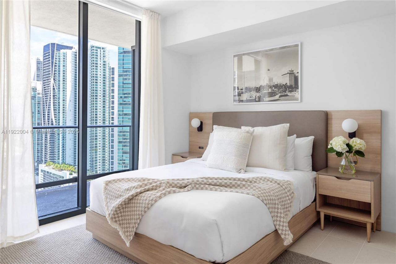 159 NE 6th St, Unit 3002, Miami, FL 33132 Photo