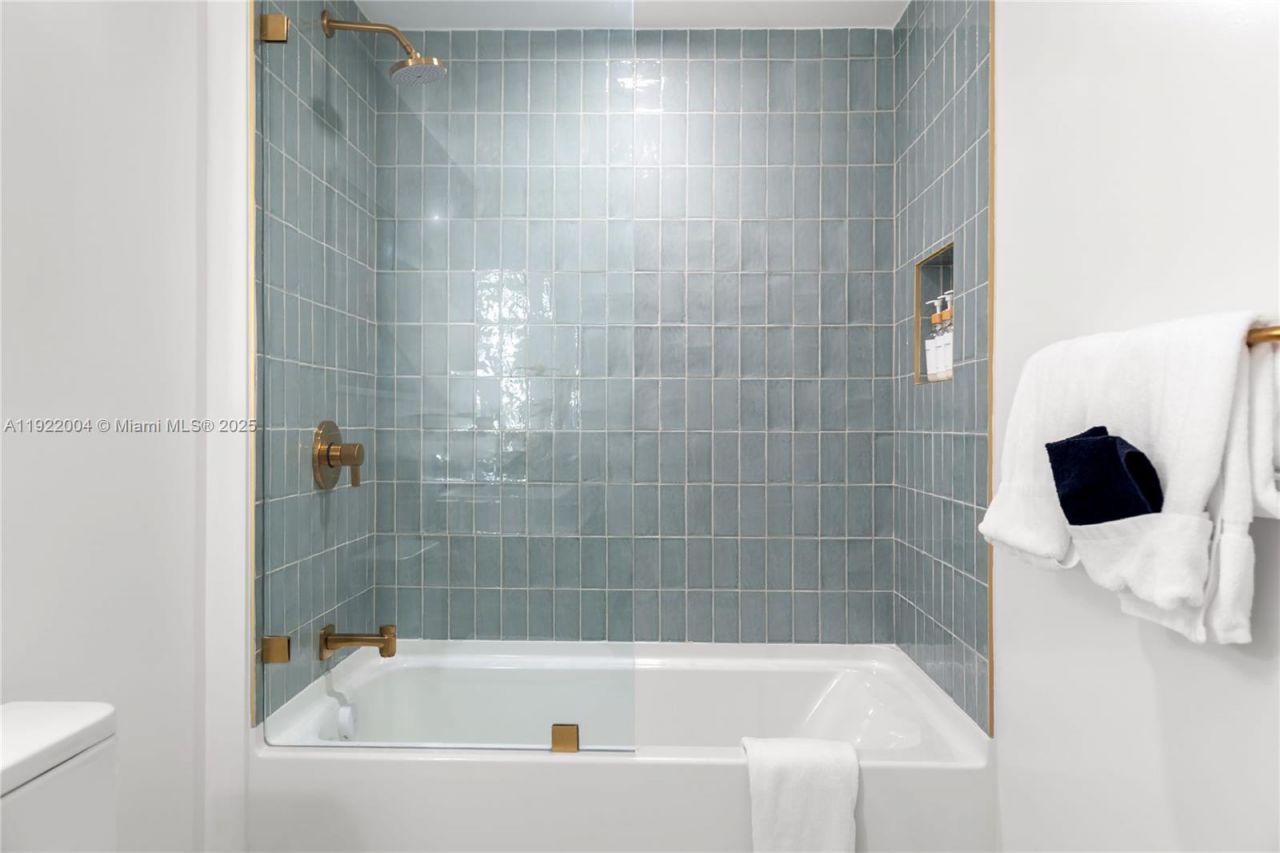 159 NE 6th St, Unit 3002, Miami, FL 33132 Photo