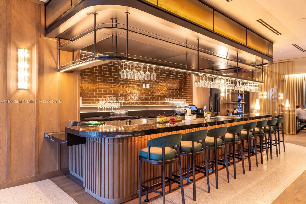 159 NE 6th St, Unit 3002, Miami, FL 33132 Photo