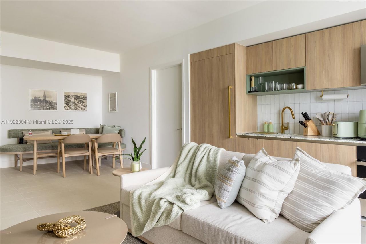 159 NE 6th St, Unit 3002, Miami, FL 33132 Photo