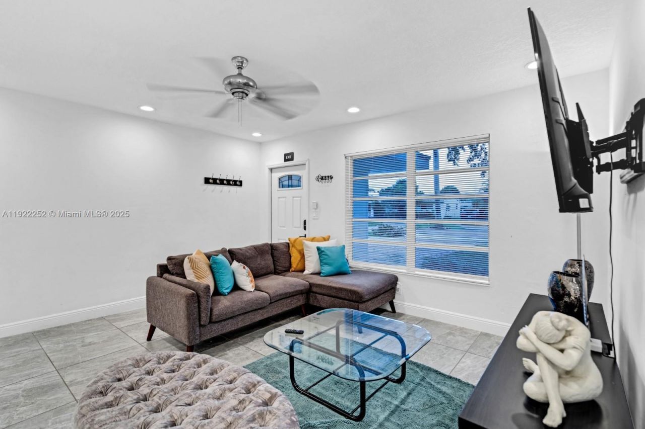 1165 SW 4th Ter, Pompano Beach, FL 33060 Photo