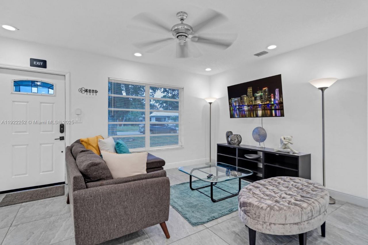 1165 SW 4th Ter, Pompano Beach, FL 33060 Photo