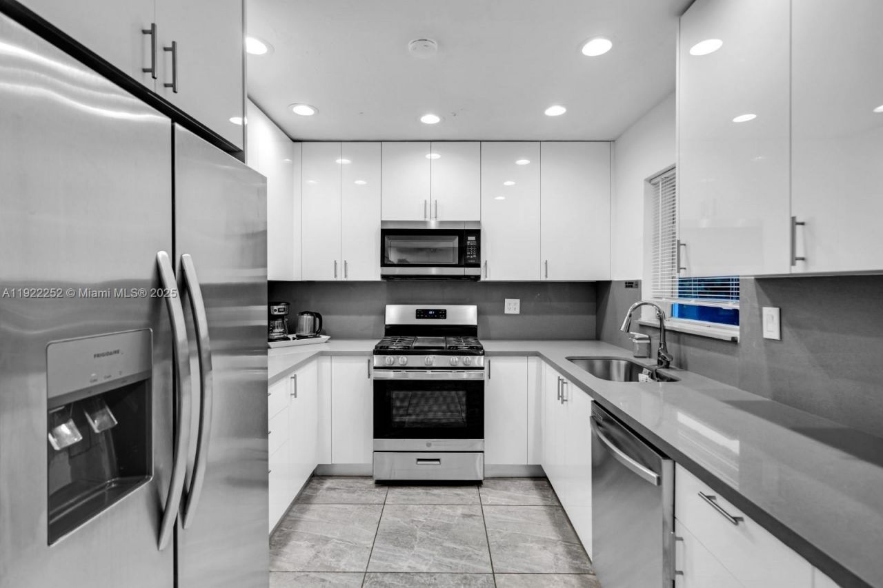 1165 SW 4th Ter, Pompano Beach, FL 33060 Photo