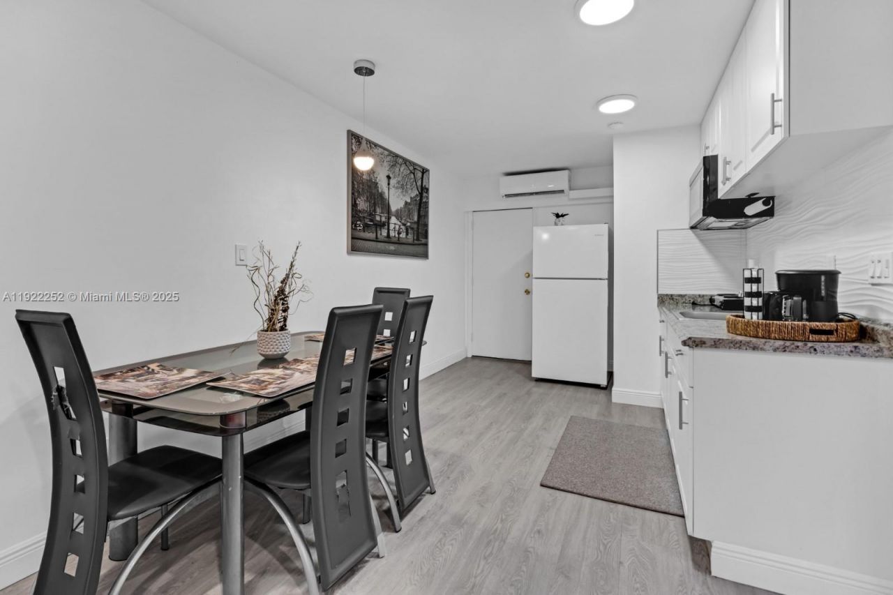 1165 SW 4th Ter, Pompano Beach, FL 33060 Photo